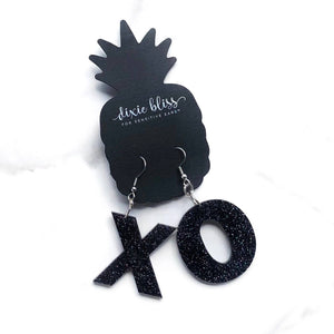 XO in Black